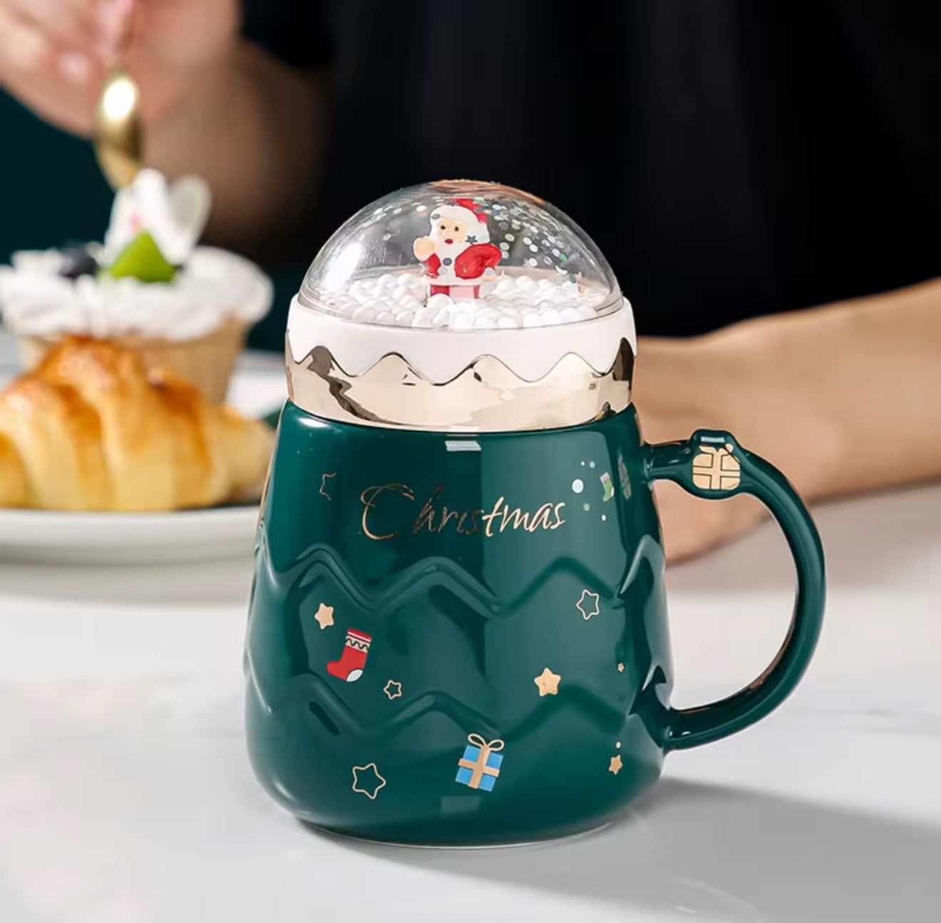 Christmas Mug With Snow Globe Lid