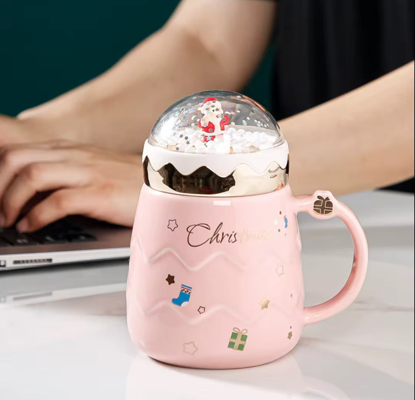 Christmas Mug With Snow Globe Lid