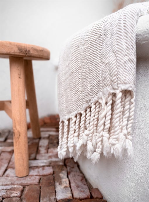 LINEN HERRINGBONE THROW